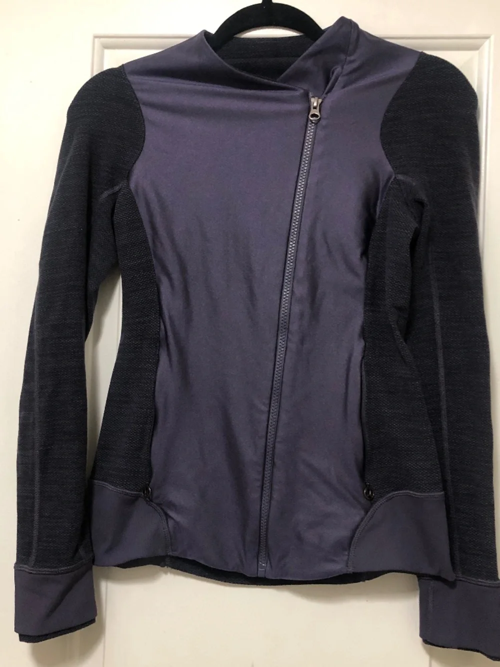 LULULEMON Emerge Renewed Jacket Nightfall - Women's S NWOT - Picture 4 of 9